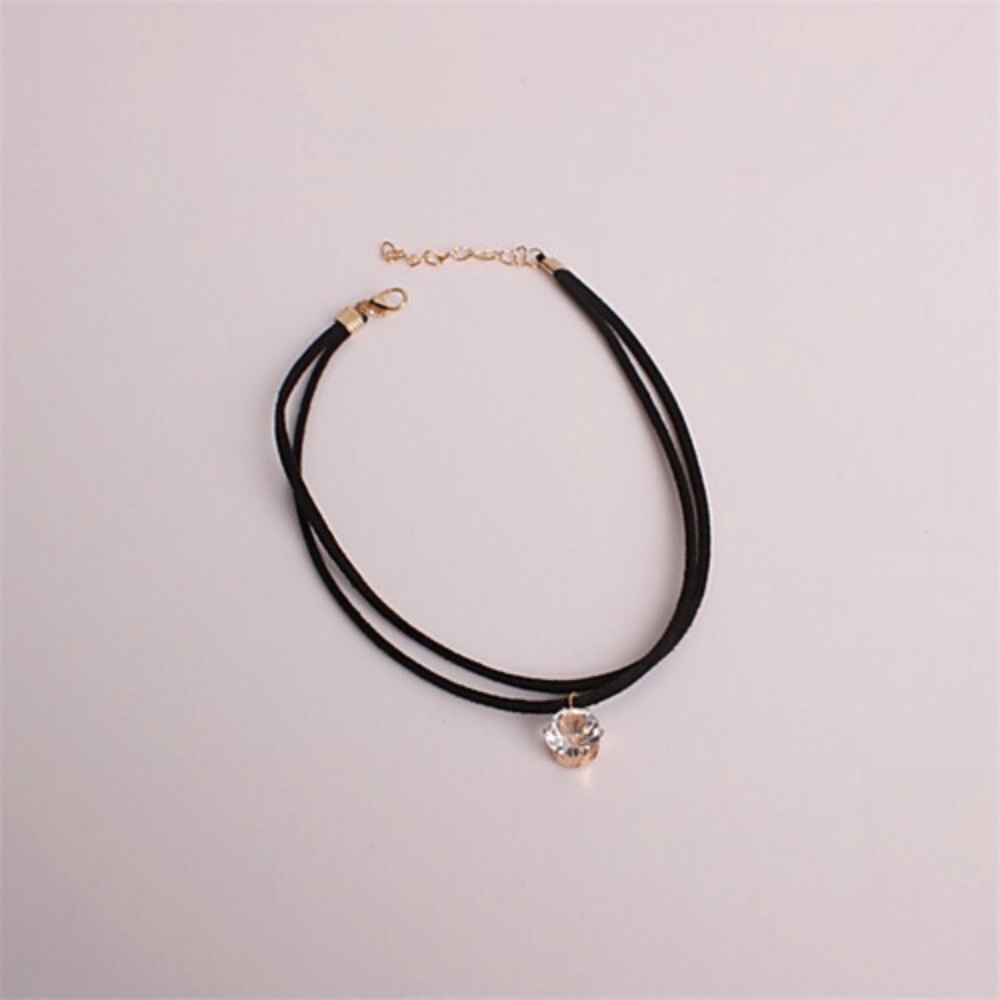 Black choker